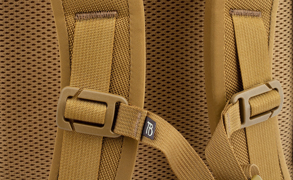 A close shot of the attachment point of the sternum strap on the Guide's Pack.